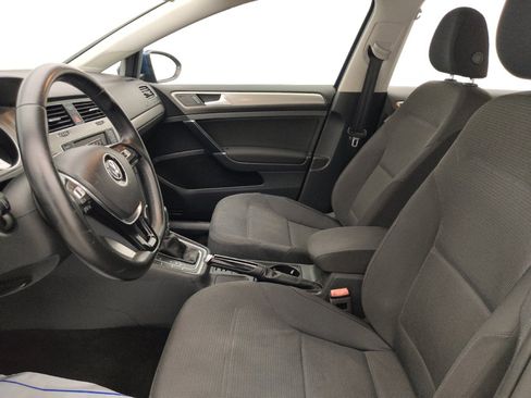 Used 2017 Volkswagen Golf S image 17