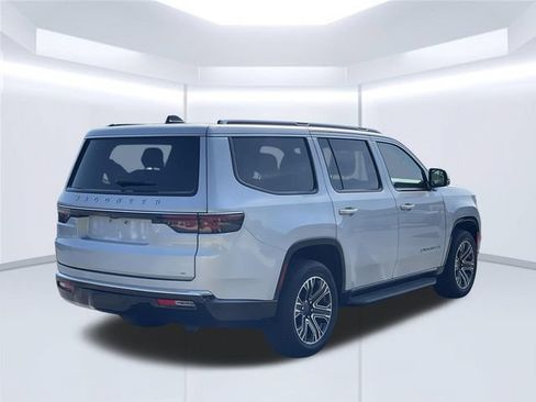 Used 2024 Jeep Wagoneer Series II AWD/4WD image 11