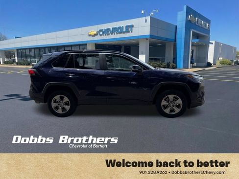 Used 2025 Toyota RAV4 XLE AWD/4WD image 9