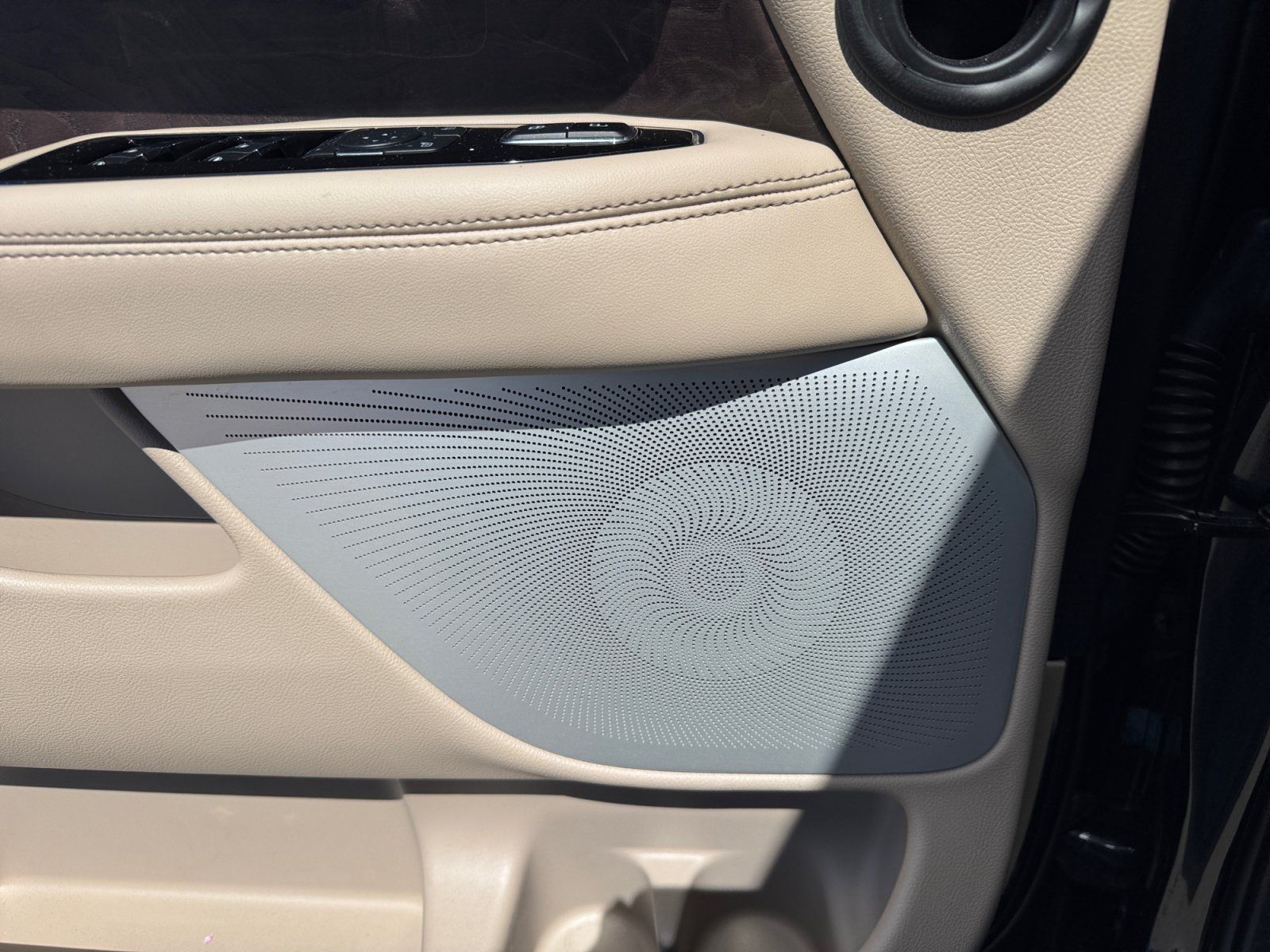 Used 2023 Lincoln Navigator Reserve RWD image 27