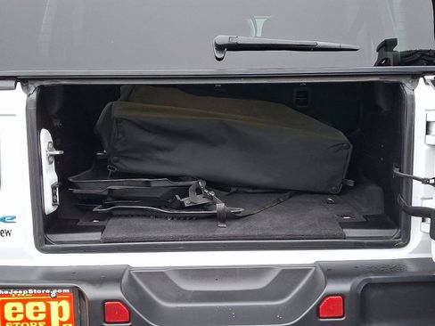 Certified 2025 Jeep Wrangler Willys image 29