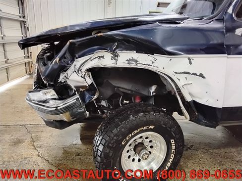 Used 1989 GMC Jimmy 4WD image 16