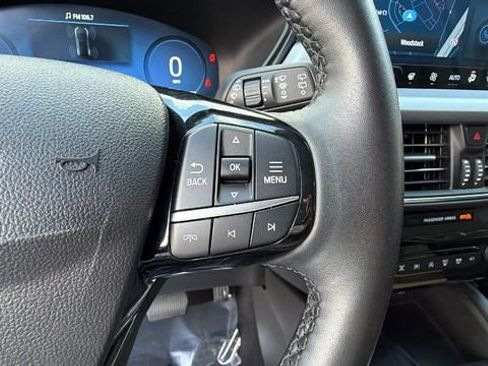 Certified 2024 Ford Escape Platinum AWD/4WD image 28