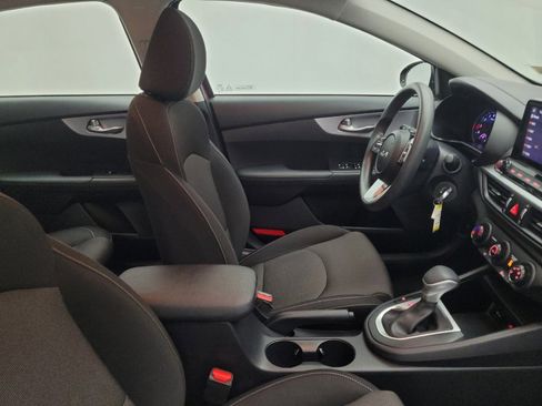 Used 2024 Kia Forte LXS image 21