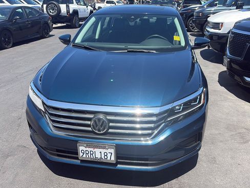 Used 2021 Volkswagen Passat 2.0T SE FWD image 6