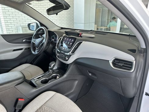 Certified 2022 Chevrolet Equinox LT FWD image 29