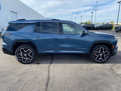 New 2026 Chevrolet Traverse High Country w/ LPO, Floor Liner Package AWD/4WD image 8