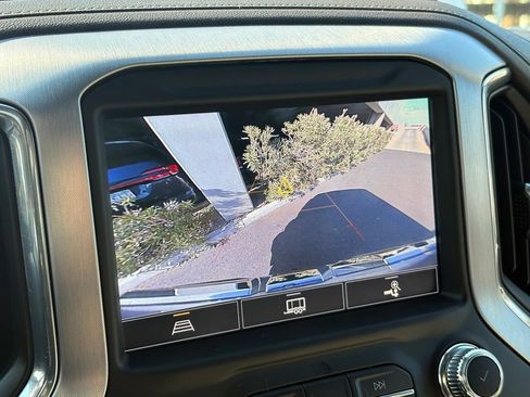 Used 2022 GMC Sierra 1500 SLT w/ SLT Premium Plus Package AWD/4WD image 12