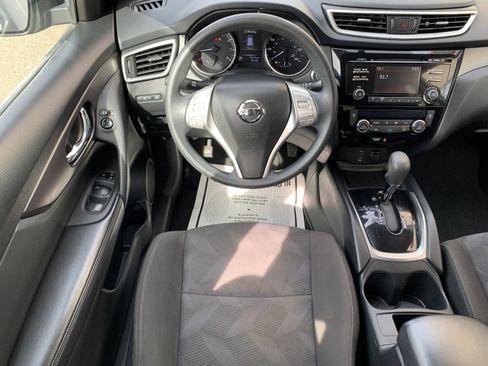 Used 2016 Nissan Rogue SV AWD/4WD image 26