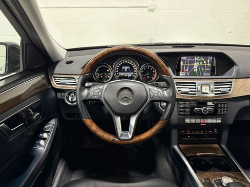 Used 2014 Mercedes-Benz E 350 4MATIC Sedan image 21