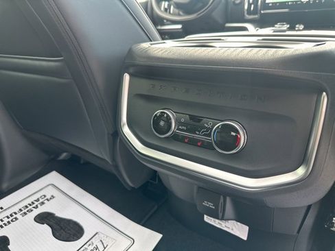 New 2025 Ford Expedition Platinum w/ Stealth Performance Package image 14