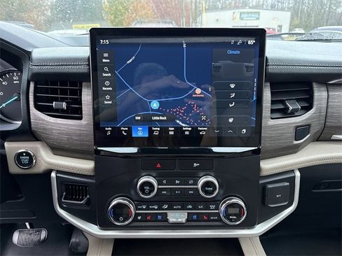 Used 2022 Ford Expedition Max Limited image 32