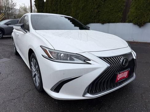 Used 2019 Lexus ES 350 w/ Premium Package image 2