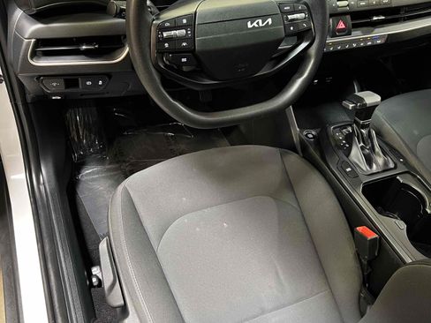 Used 2025 Kia K4 FWD image 28