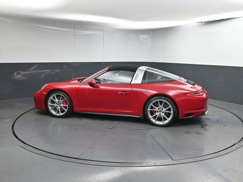 Used 2019 Porsche 911 Targa 4S image 2