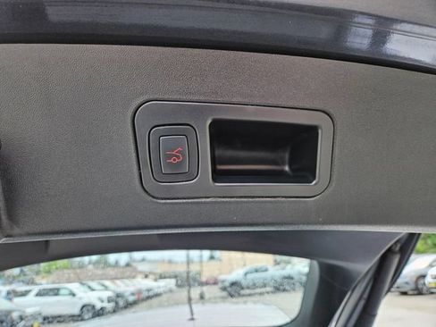 Used 2018 Tesla Model S 100D AWD/4WD image 16
