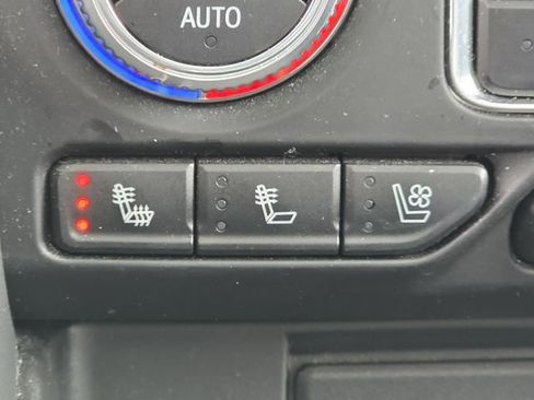 Used 2024 GMC Yukon XL SLT w/ SLT Luxury Package image 25