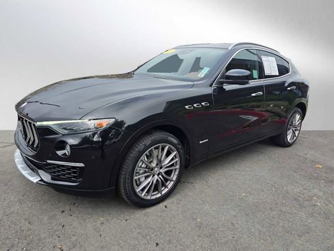 Used 2020 Maserati Levante S GranLusso image 7