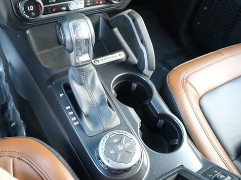 Used 2024 Ford Bronco Outer Banks AWD/4WD image 25