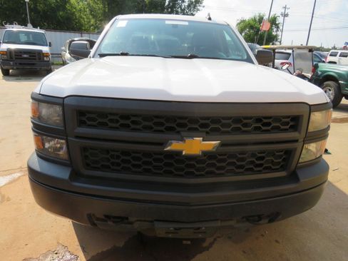 Used 2015 Chevrolet Silverado 1500 W/T w/ WT Convenience Package AWD/4WD image 2