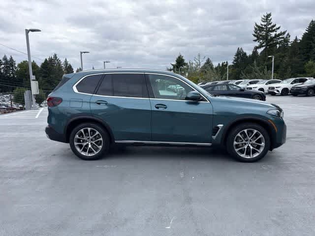 Used 2025 BMW X5 xDrive40i w/ Premium Package AWD/4WD image 4
