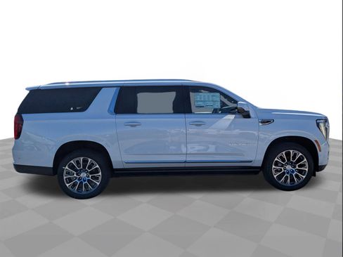 New 2026 GMC Yukon XL Denali w/ Sun & Power Step Package image 2