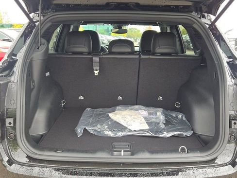 New 2026 Jeep Compass Limited w/ Limited Altitude Pack image 16