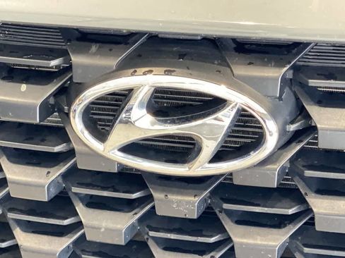 Used 2023 Hyundai Santa Fe SEL image 4