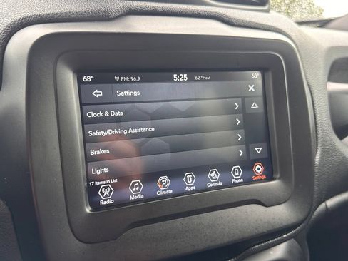 Used 2020 Jeep Renegade Limited AWD/4WD image 39