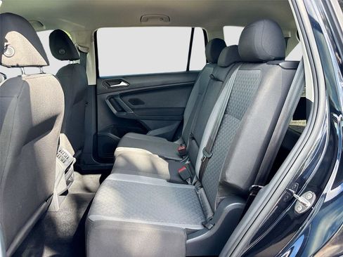 Used 2018 Volkswagen Tiguan S w/ Front Fog Lights Package image 24