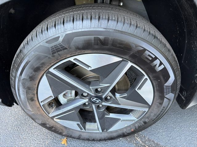 Used 2025 Hyundai Tucson SEL AWD/4WD image 11
