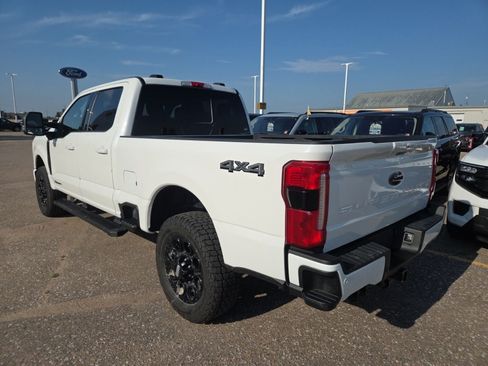 Used 2024 Ford F250 Lariat w/ Lariat Ultimate Package AWD/4WD image 3