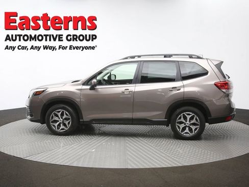 Used 2022 Subaru Forester Premium AWD/4WD image 65