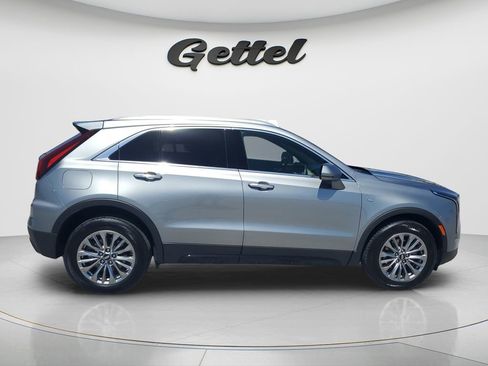 Used 2025 Cadillac XT4 Premium Luxury FWD image 8
