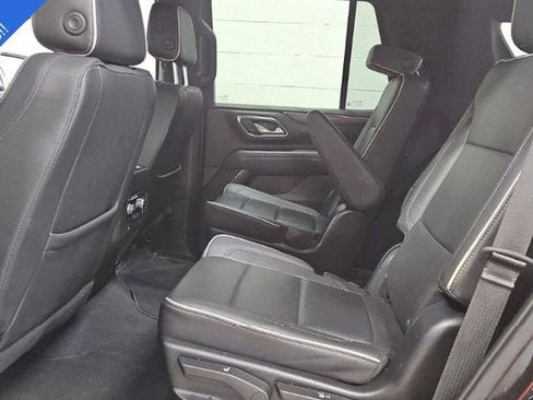 Used 2023 GMC Yukon SLT image 7