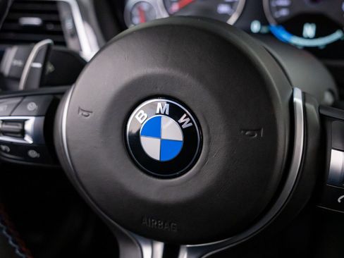 Used 2018 BMW M3 RWD image 25