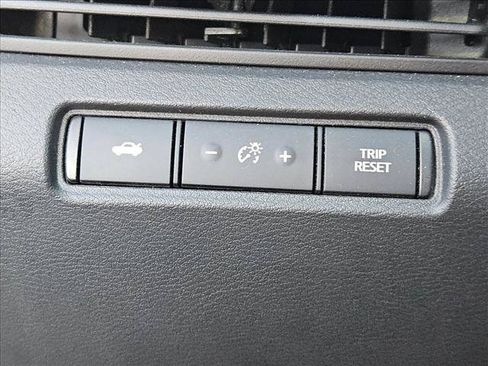 Used 2022 Nissan Altima 2.5 SV FWD image 8