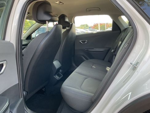 Used 2025 Kia K4 FWD image 9