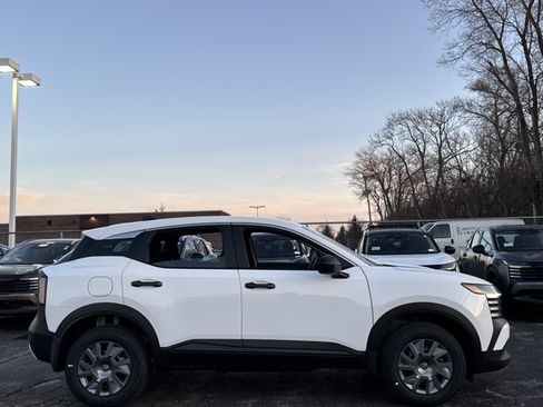 New 2026 Nissan Kicks S FWD image 4