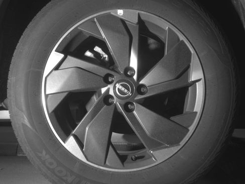 Used 2025 Nissan Rogue SV AWD/4WD image 15