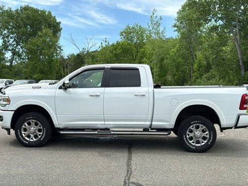 Used 2022 RAM 2500 Laramie AWD/4WD image 4