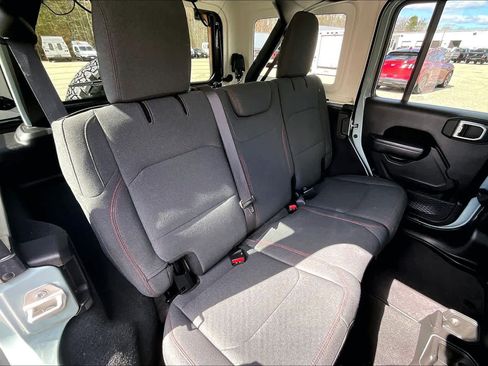 Used 2024 Jeep Wrangler Unlimited Rubicon AWD/4WD image 20
