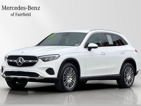 Used 2025 Mercedes-Benz GLC 300 image 1
