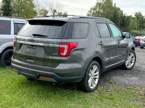 Used 2019 Ford Explorer XLT w/ Equipment Group 202A image 6
