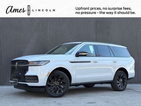 New 2026 Lincoln Navigator Reserve image 1