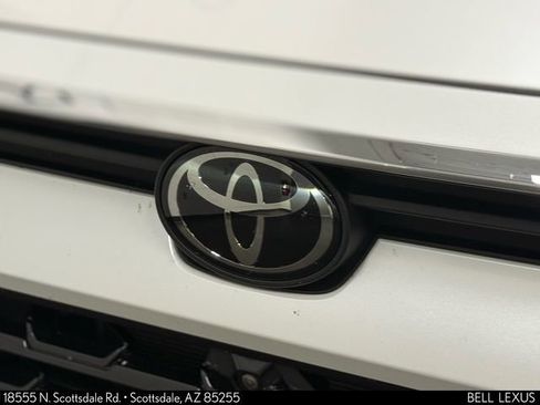 Used 2024 Toyota Grand Highlander Limited image 31