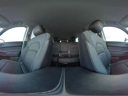 Used 2025 Nissan Pathfinder SV image 44