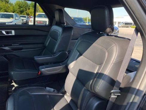 Used 2020 Ford Explorer XLT w/ Equipment Group 202A image 18