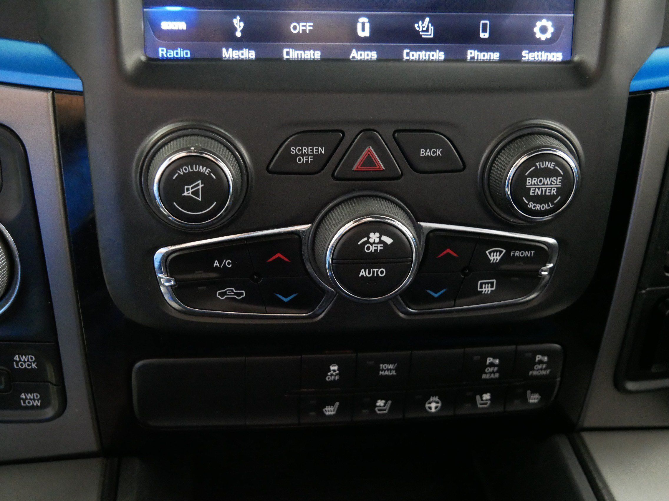 Used 2018 RAM 1500 Sport w/ Hydro Blue Sport Package AWD/4WD image 23