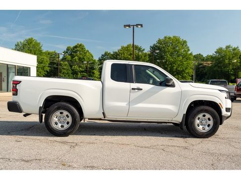 Used 2026 Nissan Frontier S w/ S Utility Package AWD/4WD image 9